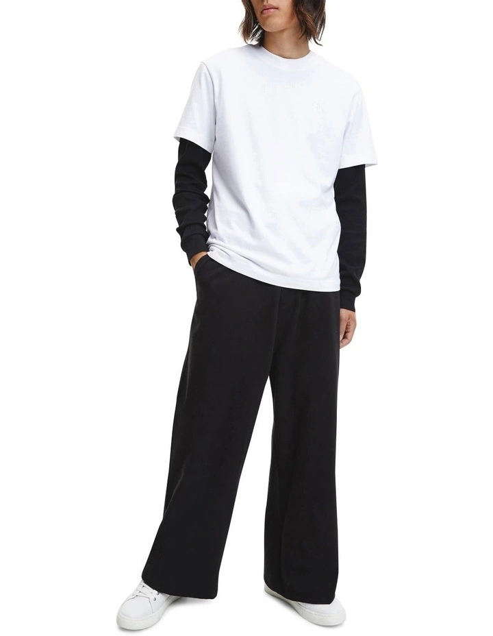 Calvin Klein Jeans Logo Tape Tee In White - Image 3