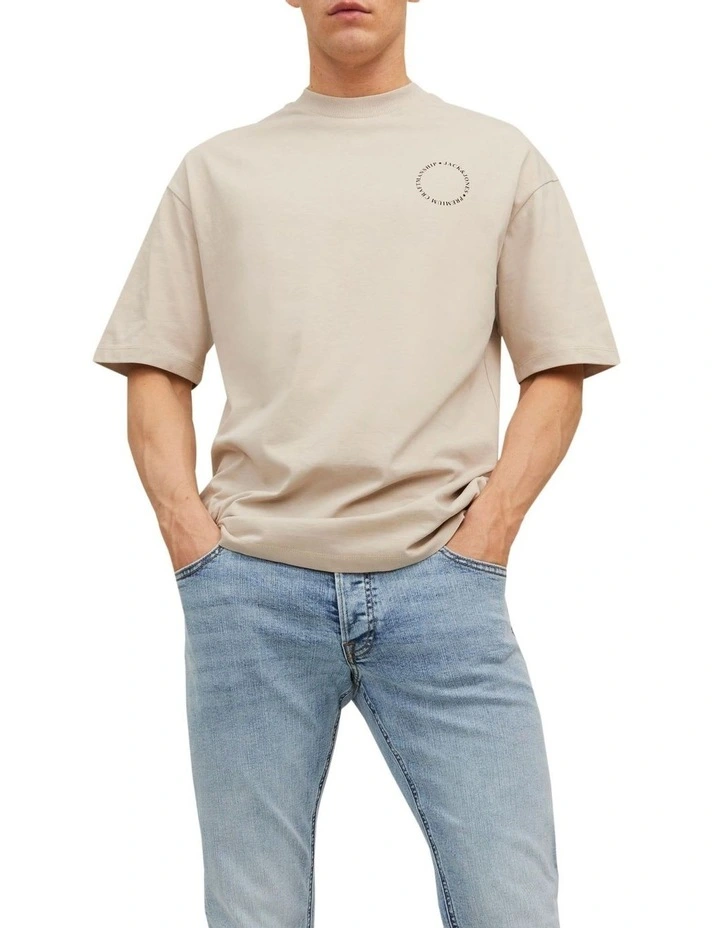 Jack & Jones Kam Europe Back Short Sleeve Crew Neck Tee In Chateau Grey