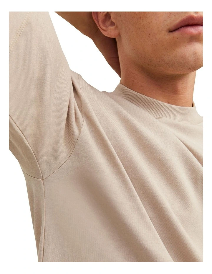 Jack & Jones Kam Europe Back Short Sleeve Crew Neck Tee In Chateau Grey - Image 4