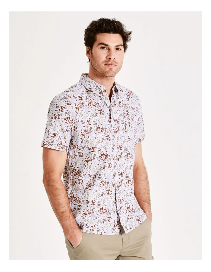 Maddox Fernleigh Ditsy Print Short Sleeve Shirt In White - Image 4