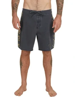 Quiksilver Surfsilk Arch 18" Boardshorts In Black