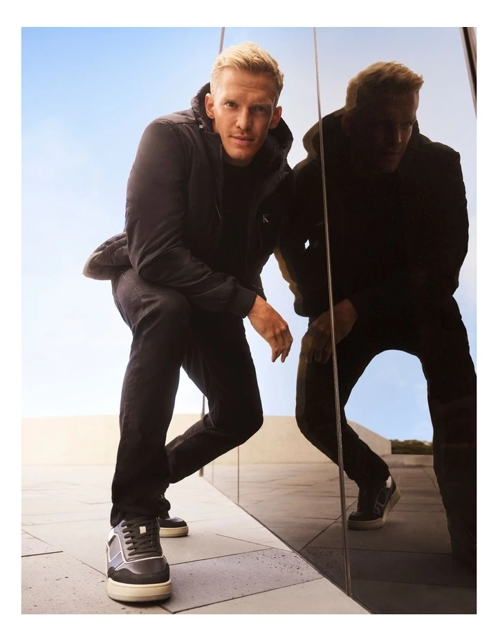 Calvin Klein Jeans 90s Straight Jean In Black - Image 2