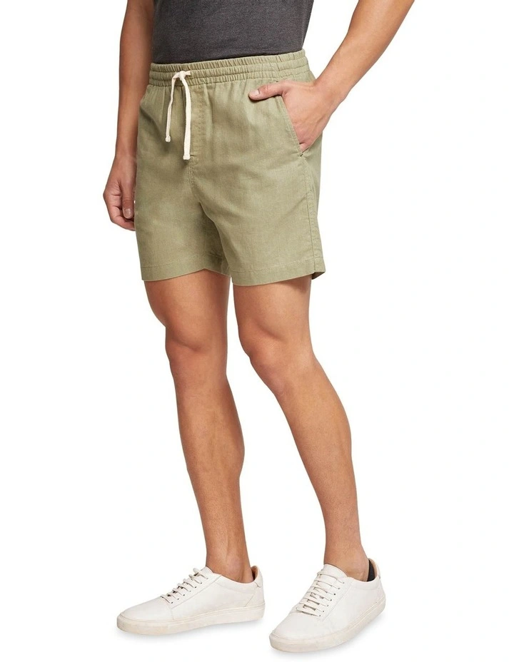 Oxford Toby Linen Cotton Shorts In Green - Image 3