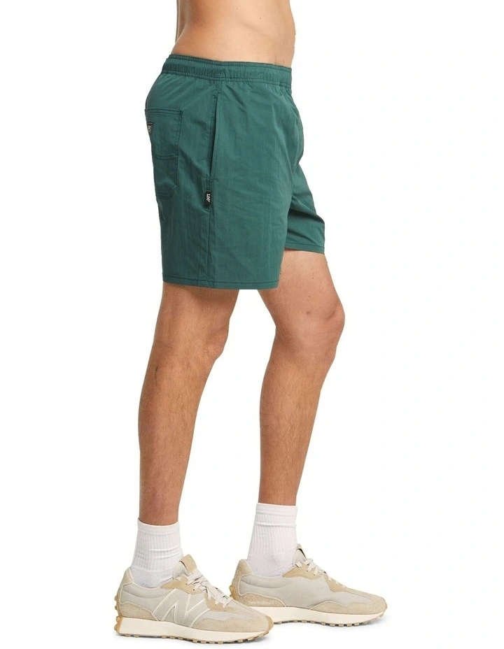 Lee Vacay Short In Green - Image 3
