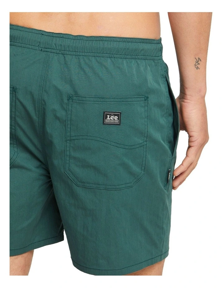 Lee Vacay Short In Green - Image 4