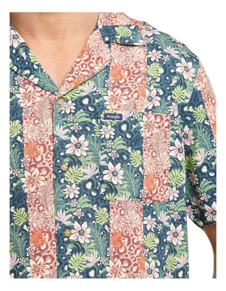 Wrangler Aloha Resort Shirt In Island Fauna 4 Wrangler Aloha Resort Shirt In Island Fauna - Image 4